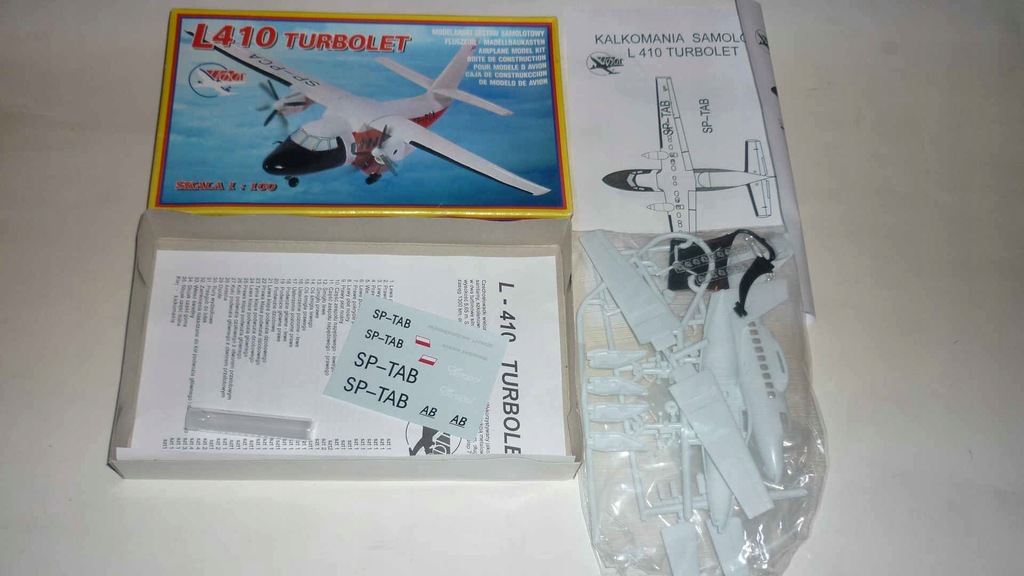 Wojar Nr. 5 Turbolet L-410 1:100