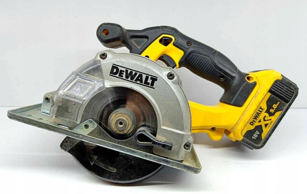 PIŁA TARCZOWA AKUMULATOROWA DEWALT DCS373