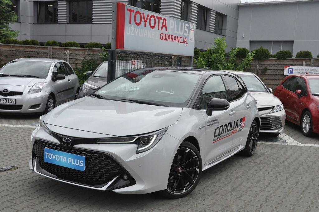 Toyota Corolla 2.0 Hybrid Selection + Dynamic
