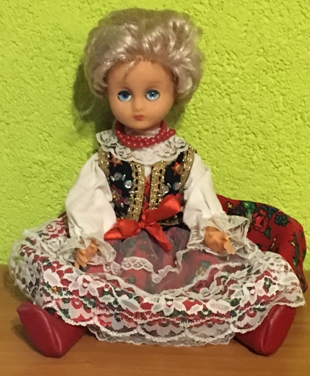 Lalka w stroju krakowskim Cepelia
