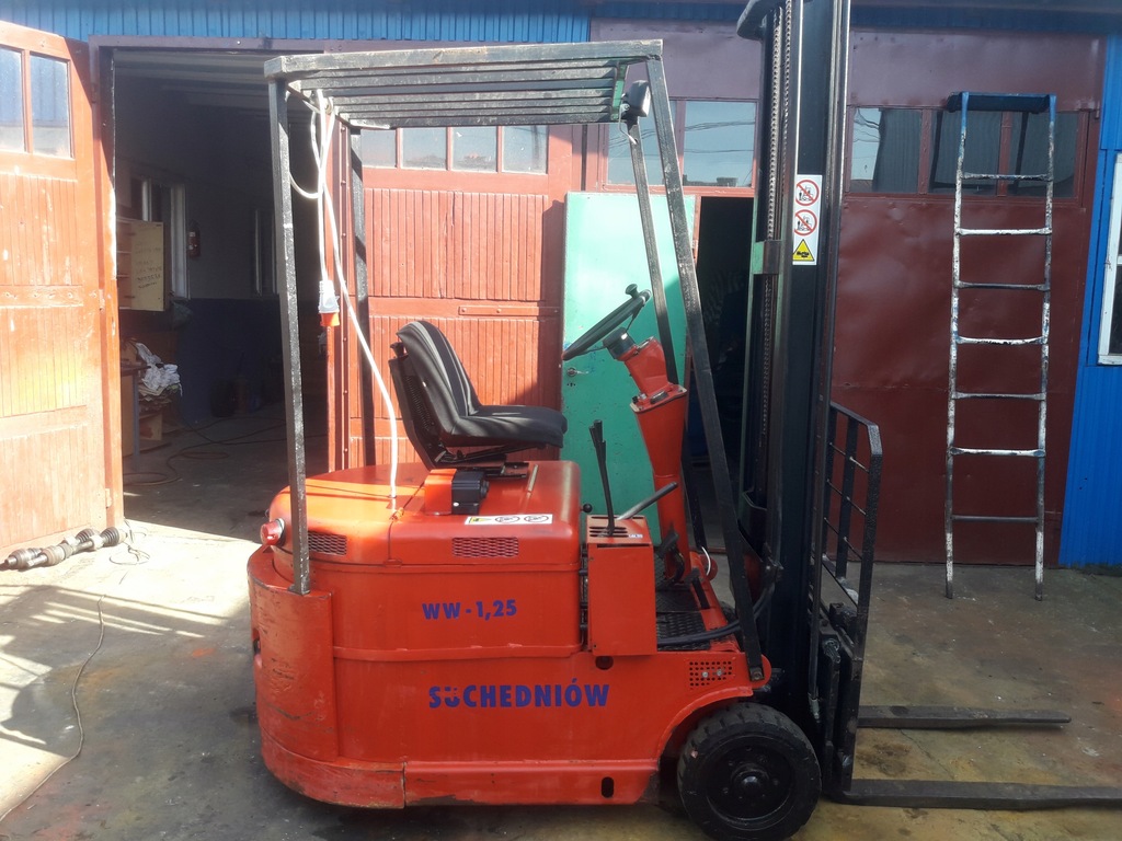WÓZEK WIDŁOWY ELEKTRYCZNY WW SUCHEDNIÓW