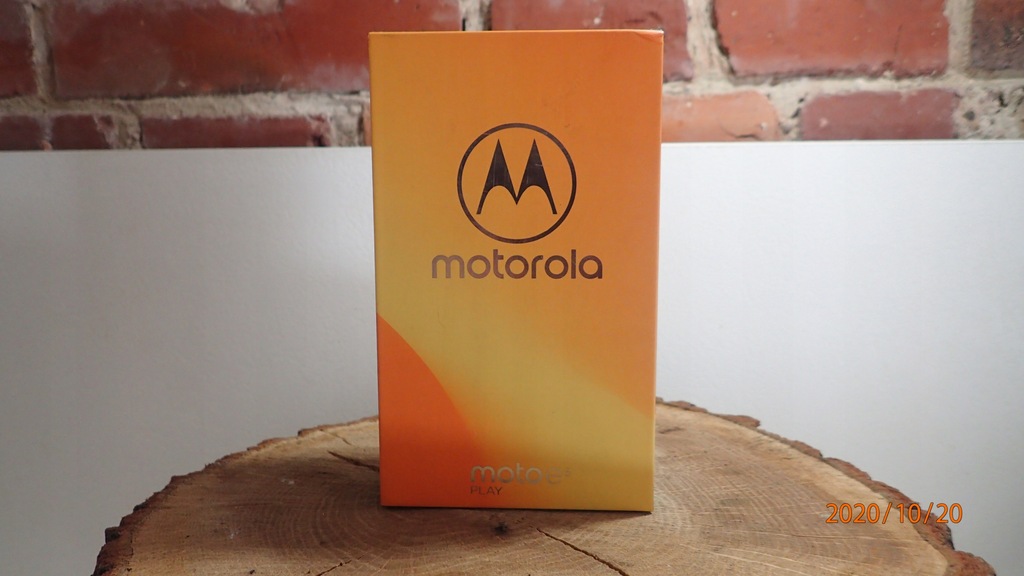 Smartfon Motorola Moto E5 Play 2/16 GB czarny