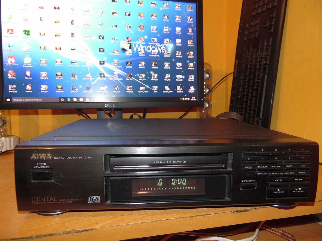 Odtwarzacz płyt CD AIWA DX-Z92 Digital Out KSS-210