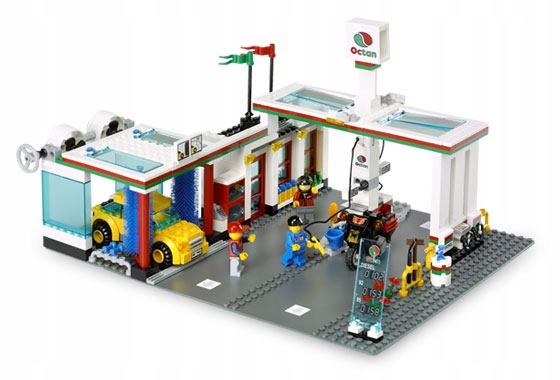 Klocki LEGO City Stacja benzynowa i myjnia 7993