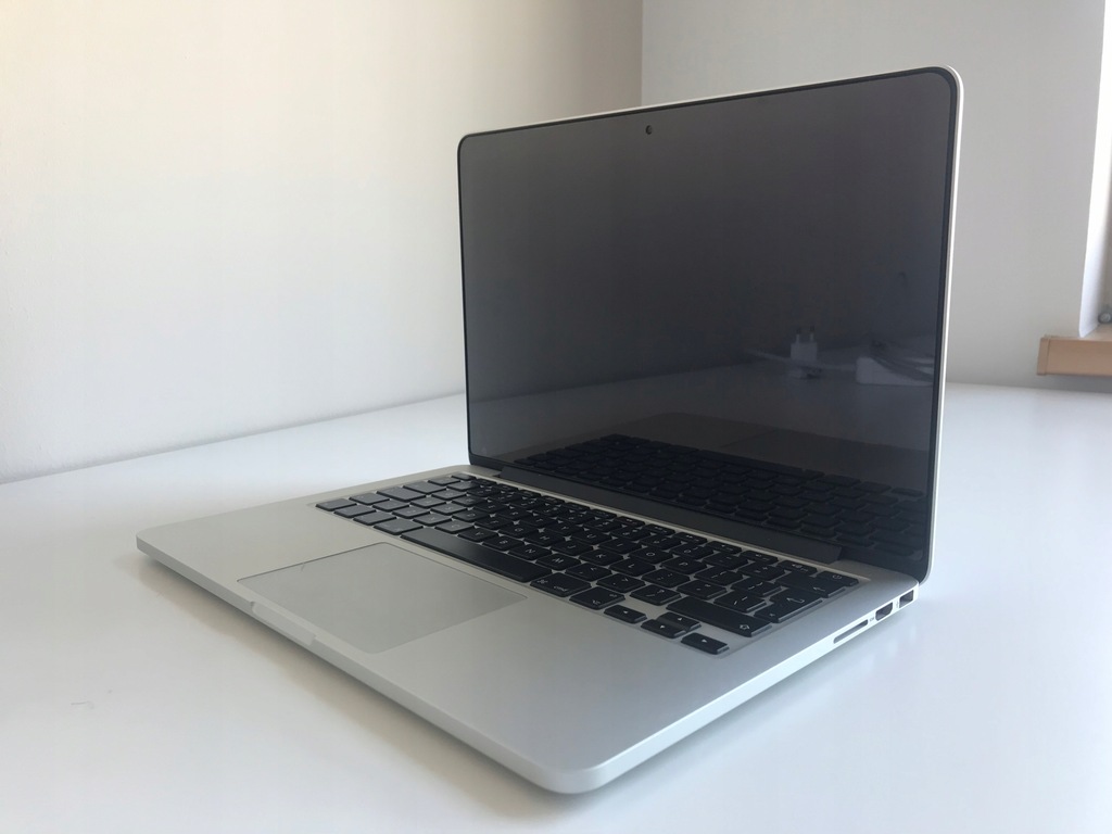 MacBook Pro 13" Retina i5 8GB RAM 256GB SSD