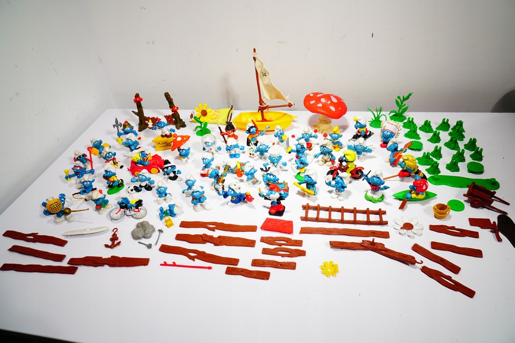 50szt. Gumowe Figurki Smerfy + Akcesoria PRL