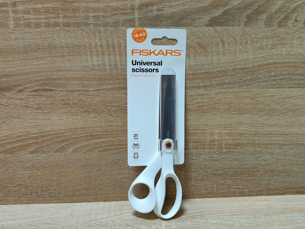 Nożyczki Fiskars uniwersalne, białe (21 cm)