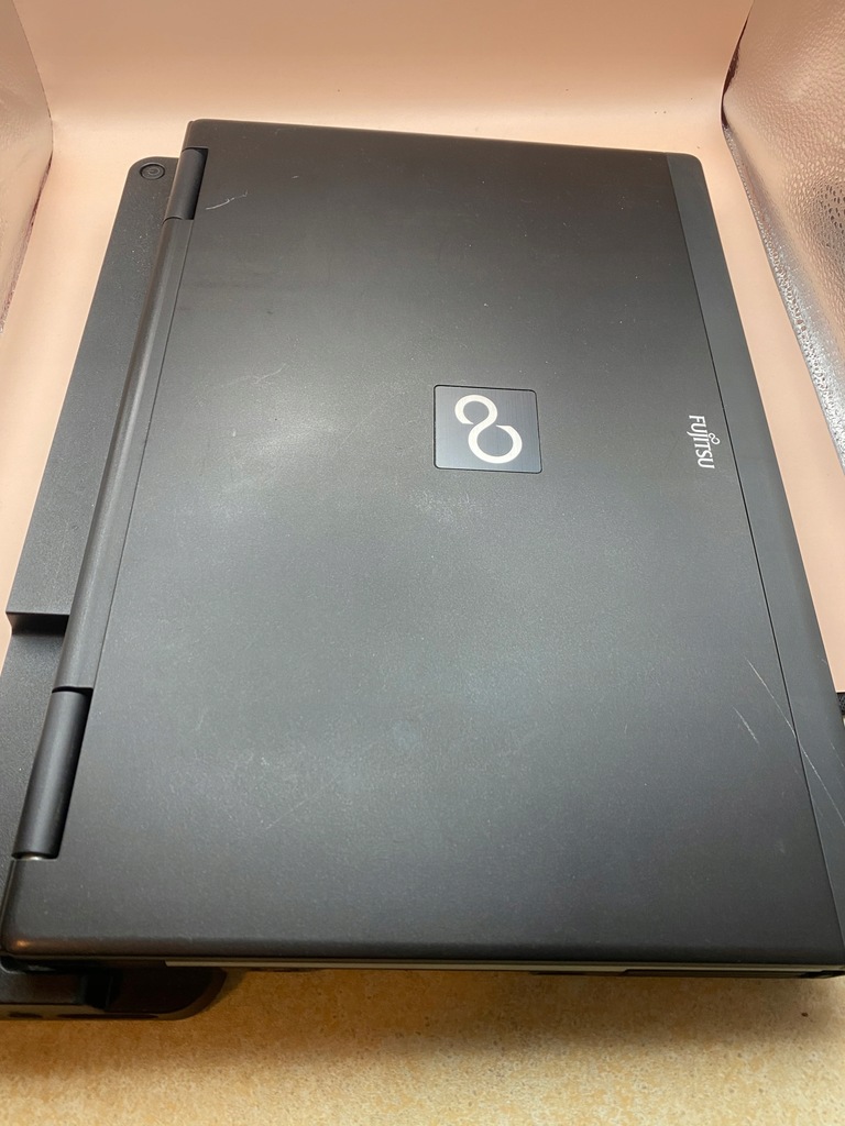 Laptop Fujitsu Lifebook E780