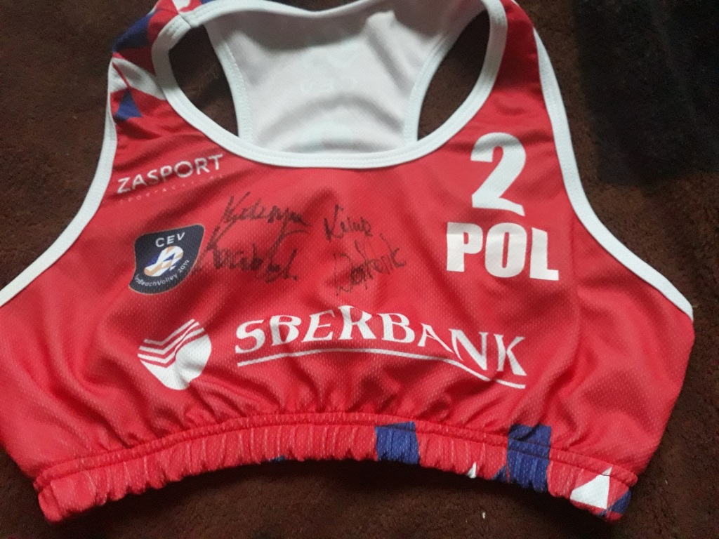 Top z ME w siatkówce plażowej z autografami