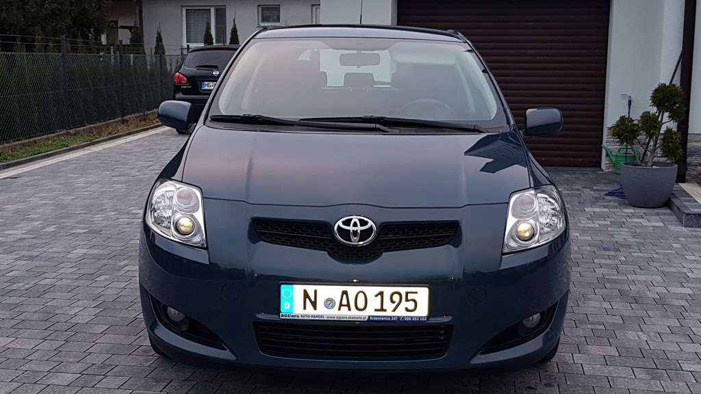 Купить TOYOTA AURIS 1.6vvti 124 л.с. КАК НОВЫЙ 2xКОЛЕСА: отзывы, фото, характеристики в интерне-магазине Aredi.ru