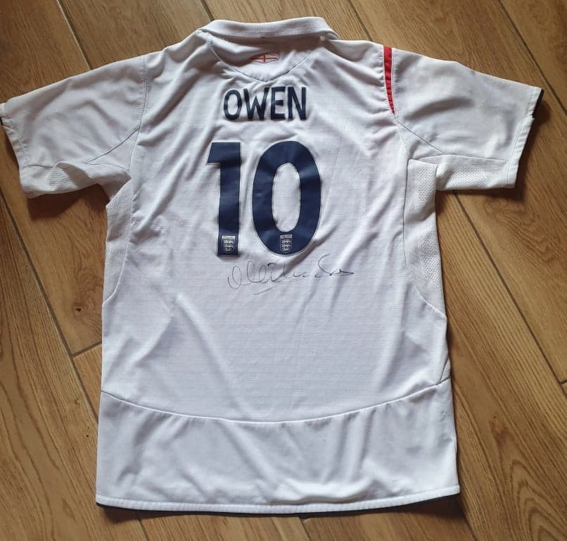 Owen (Anglia) - koszulka z oryginalnym autografem!