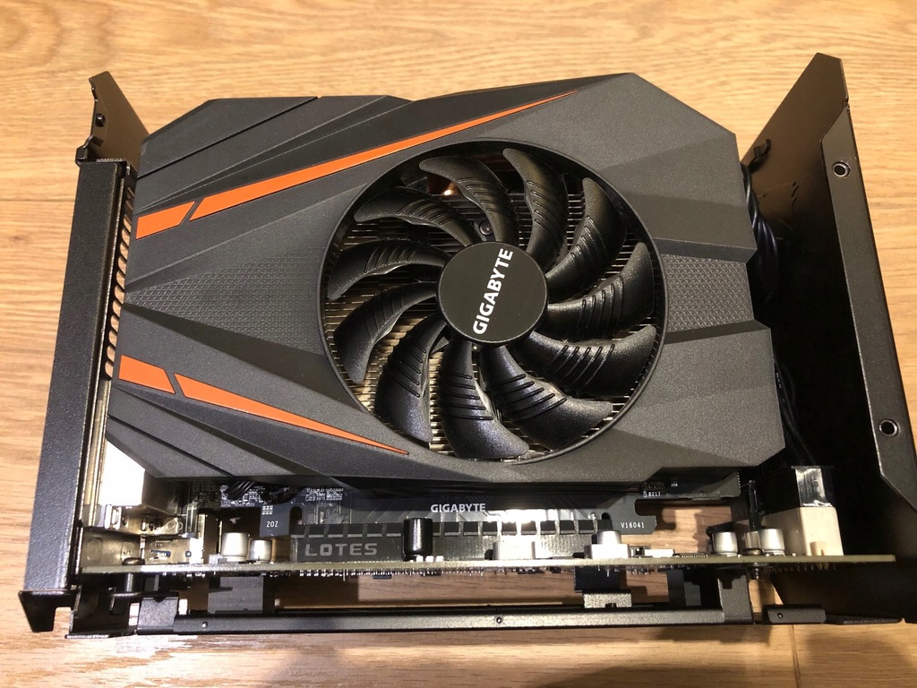 eGPU eGFX GTX 1070 Thunderbolt Auros Gaming Box 8720227632