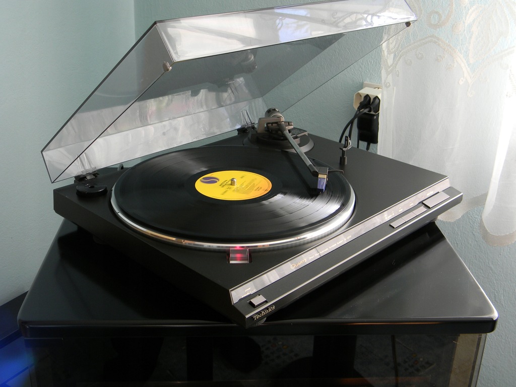 Gramofon automatyczny Technics SL-QD33, DIRECT DRIVE