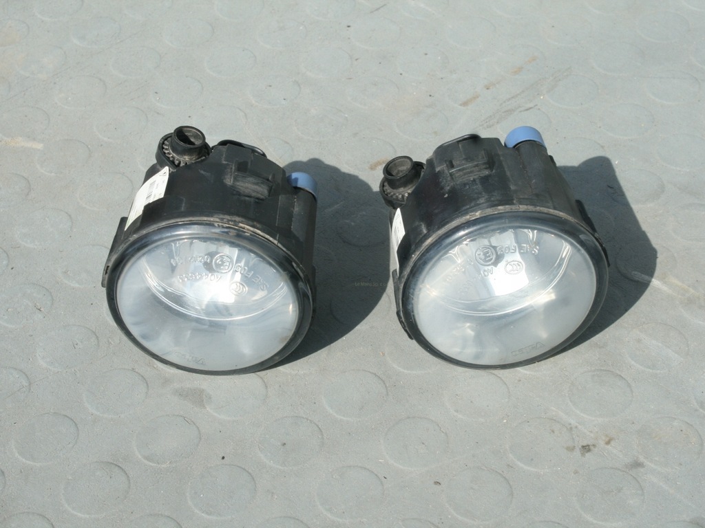 HALOGEN PRZECIWMGIELNY LEWY NISSAN NOTE E11 0612