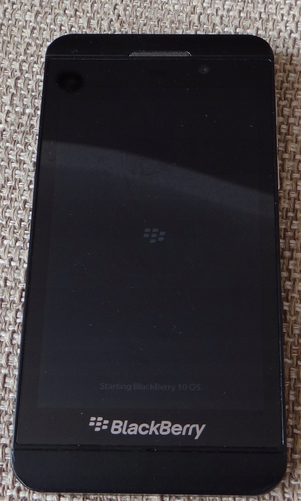 Smartfon BlackBerry Z10 czarny 16 GB