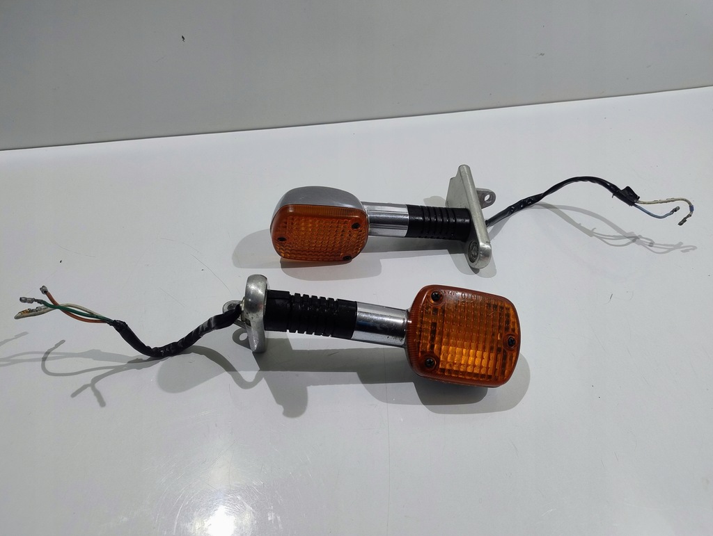 Kierunkowskazy kierunkowskaz lewy prawy 2szt HONDA VT 500 SHADOW oryginalne