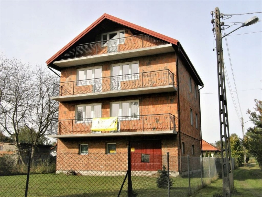 Dom, Zgierz (gm.), Zgierski (pow.), 400 m²