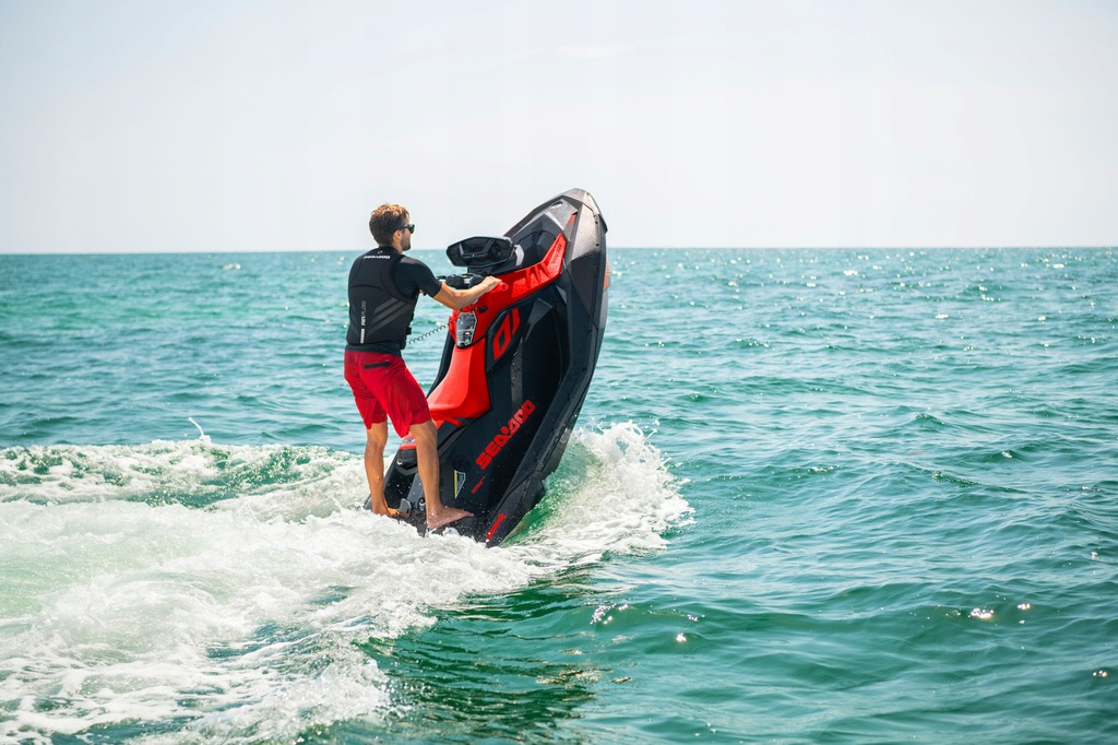 Купить Скутер Sea Doo Spark Trixx 2up 90 iBR Модель 2021 г.: отзывы, фото, характеристики в интерне-магазине Aredi.ru