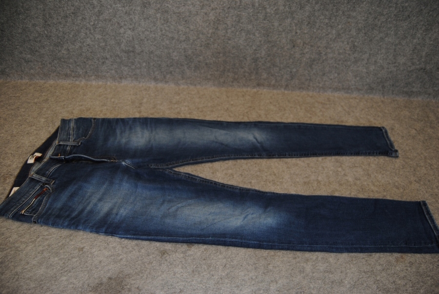 Męskie spodnie jeansy Tommy Jeans r. W31/L32