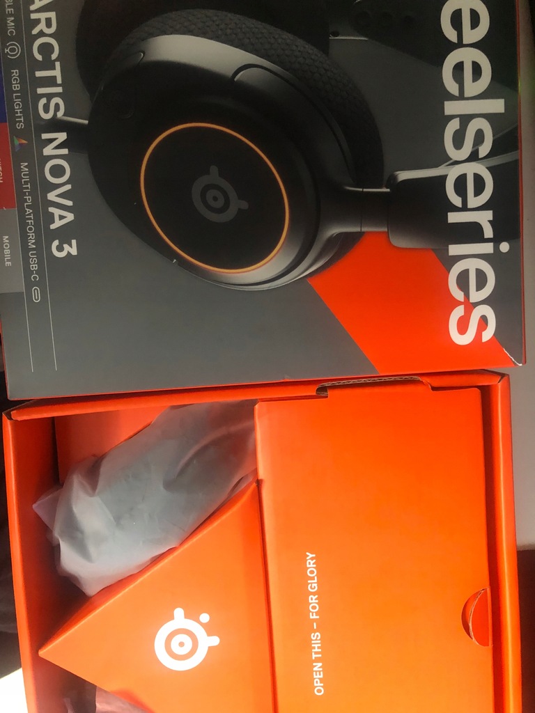 Słuchawki nauszne Steelseries Arctis Nova 3