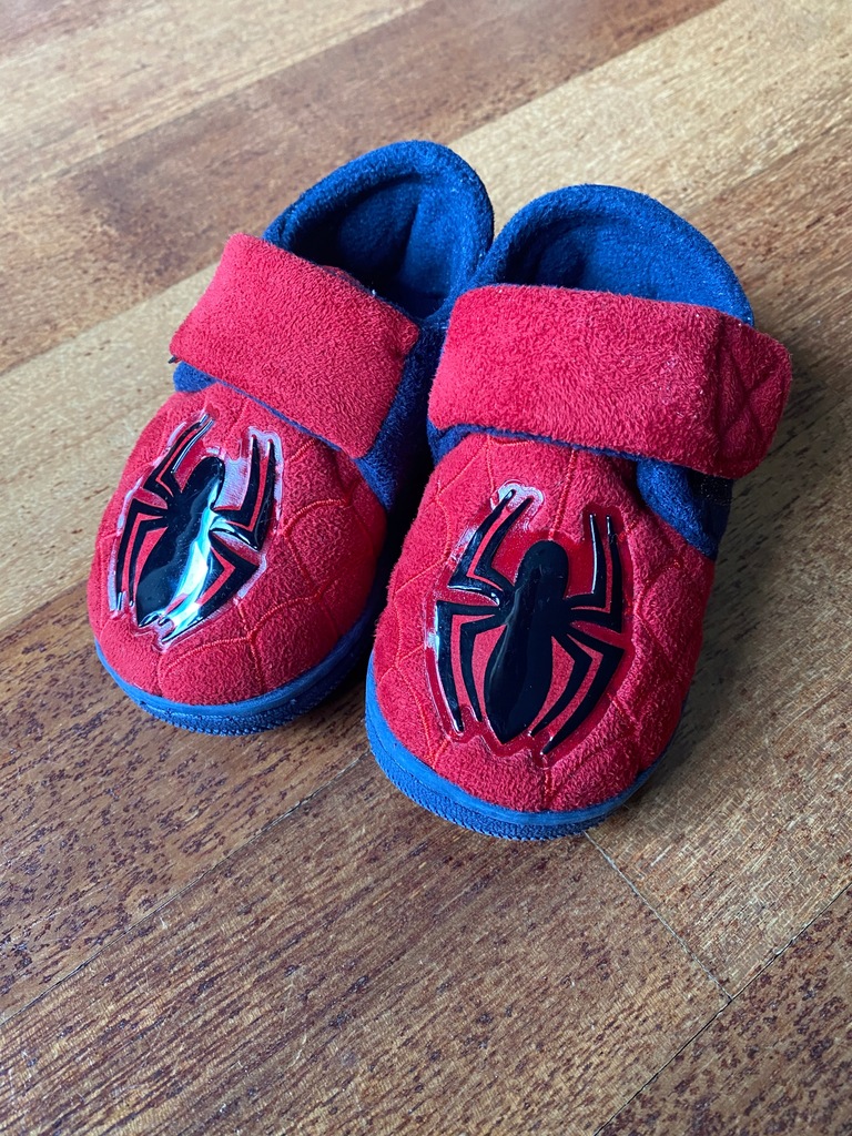 Kapcie Marvel Spiderman 13 cm 24