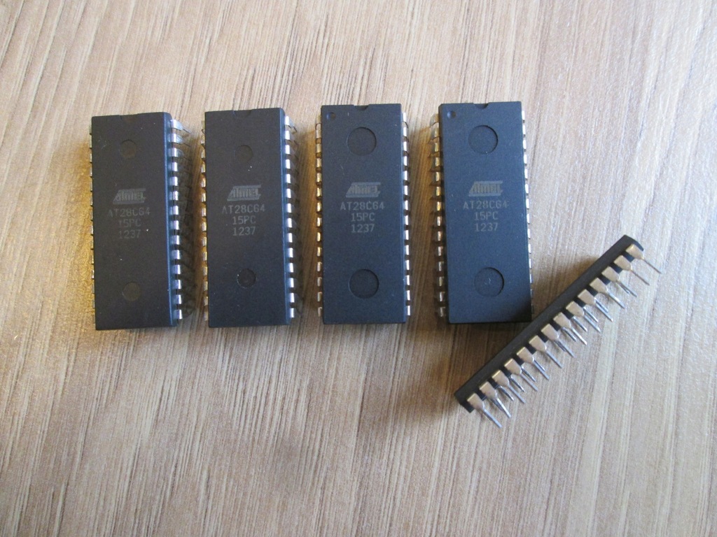 Pamięć EEPROM AT 28C64, 8kB x 8b NOWA