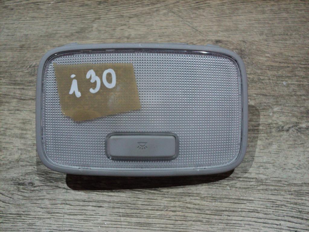 LAMPKA PODSUFITKI ŚRODEK HYUNDAI I30 2014R
