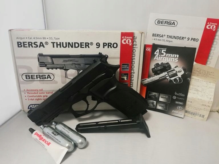 WIATRÓWKA BERSA THUNDER 9 PRO 4,5 MM KOMPLET