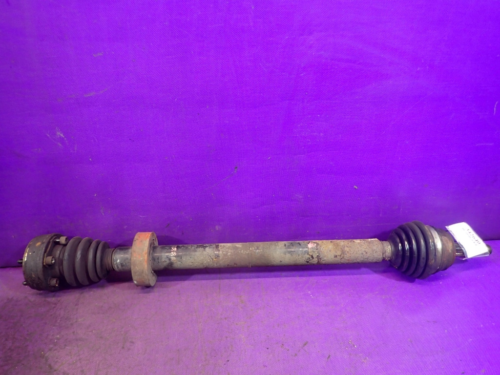 VW GOLF III 91-98 1,9 D PÓŁOŚ PRAWA PRZEGUB