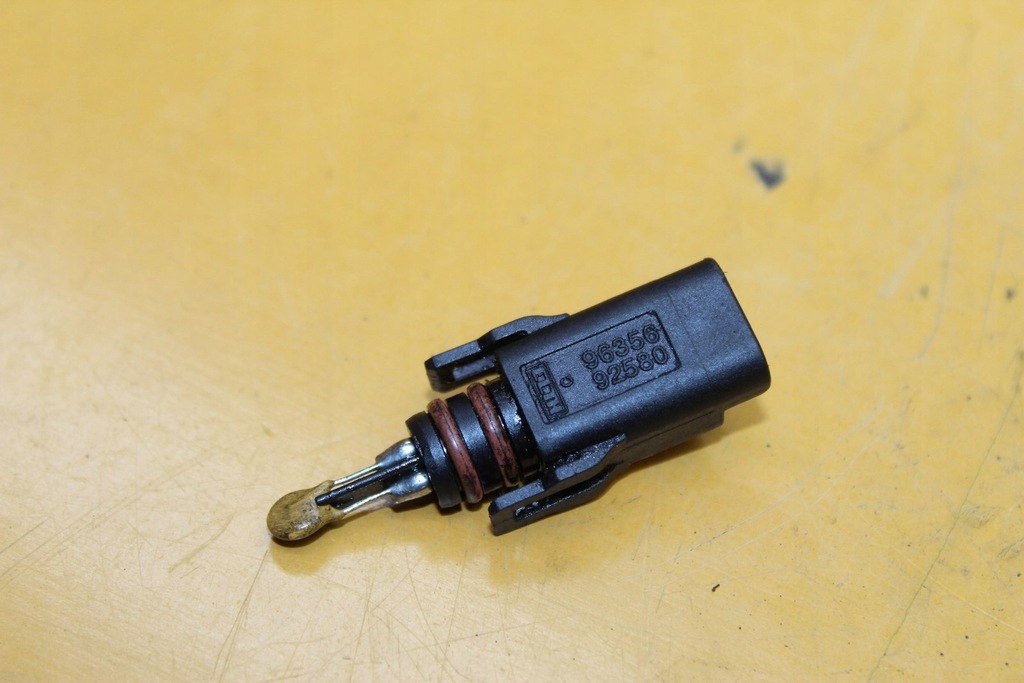 Дтож пежо 406. 4 hdi. Датчик температуры peugeot 206. Пежо датчик температуры дизеля. 2 16v.