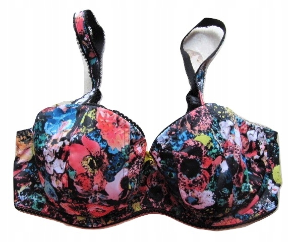 FREYA POPART = UK 34F = EUR 75G