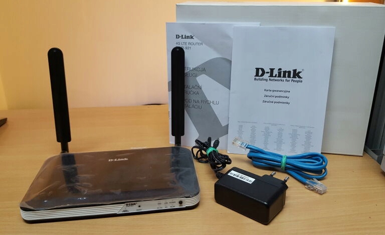 D-LINK DWR-921 ROUTER WI-FI Z MODEMEM 4G LTE