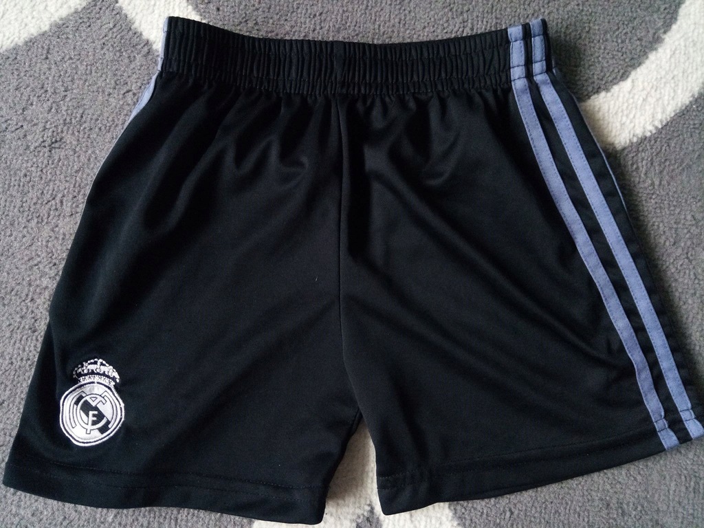 Spodenki piłkarskie adidas Real Madryt