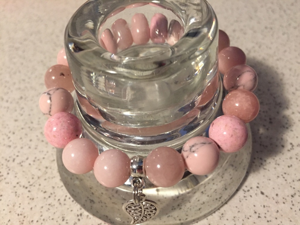 bransoletka różowe kamienie handmade