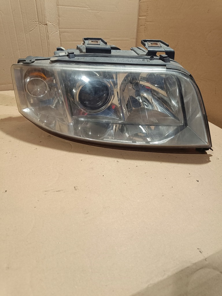AUDI A6 C5 LAMPA PRAWY PRZÓD PRZEDNIA PRAWA XENON