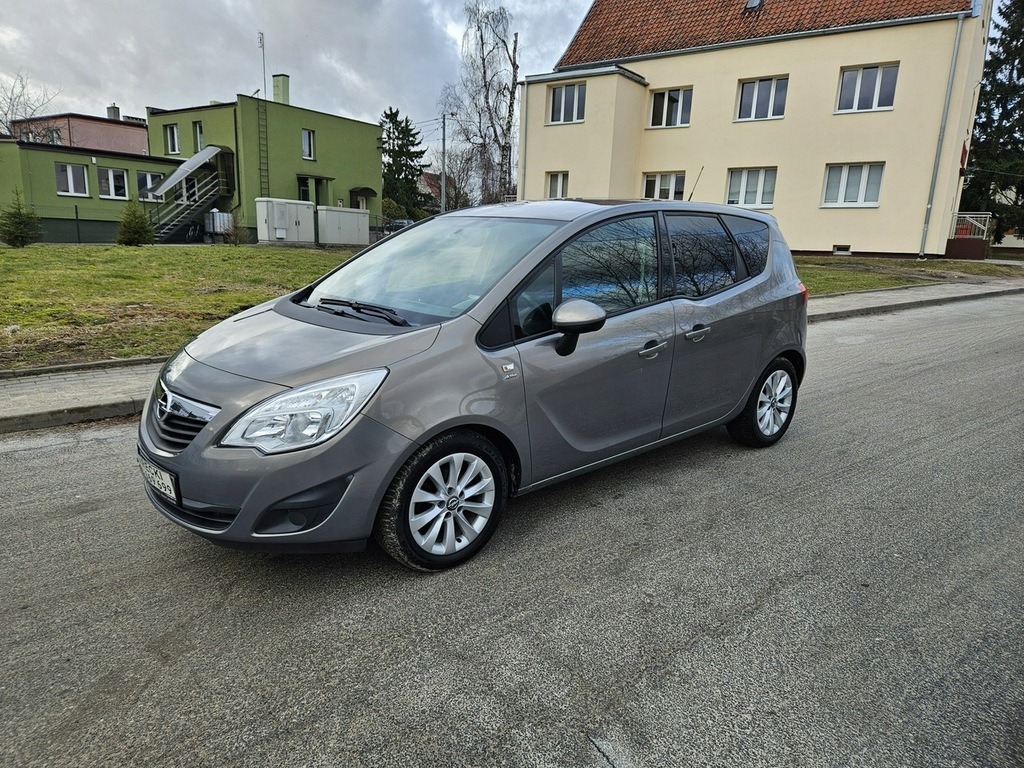 Opel Meriva Opłacona Zdrowa Zadbana Serwisowana z