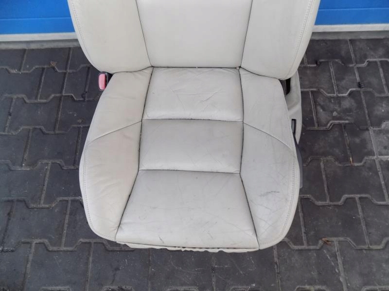 VOLVO S60 V70 FOTEL KIEROWCY JASNA SKÓRA 7830709545