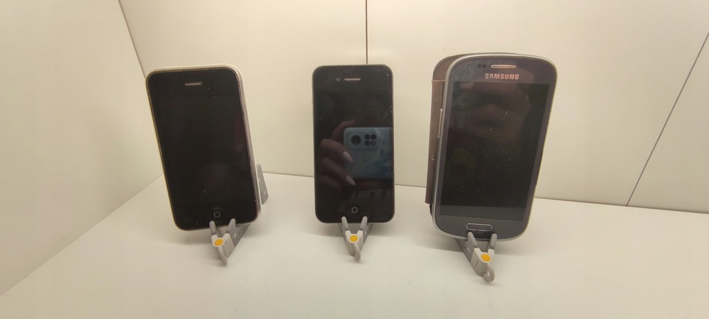 Zestaw 3 sprawnych smartfonów iPhone samsung OK6