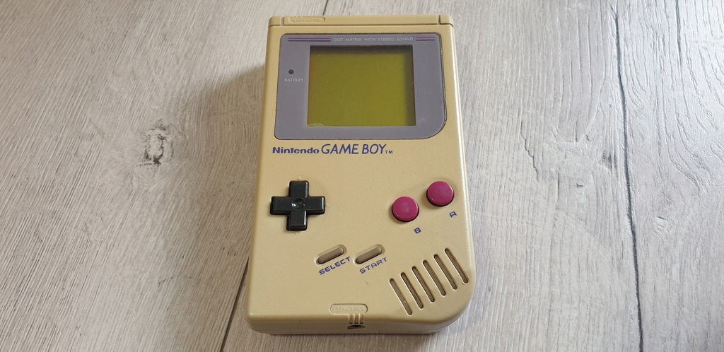 NINTENDO GAME BOY - KULTOWA KONSOLA DO GIER NR2