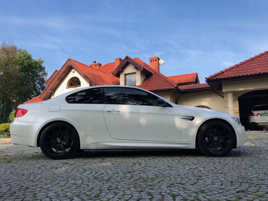 BMW M3 e92 coupe. Biała, czerwone wnętrze 8552153991