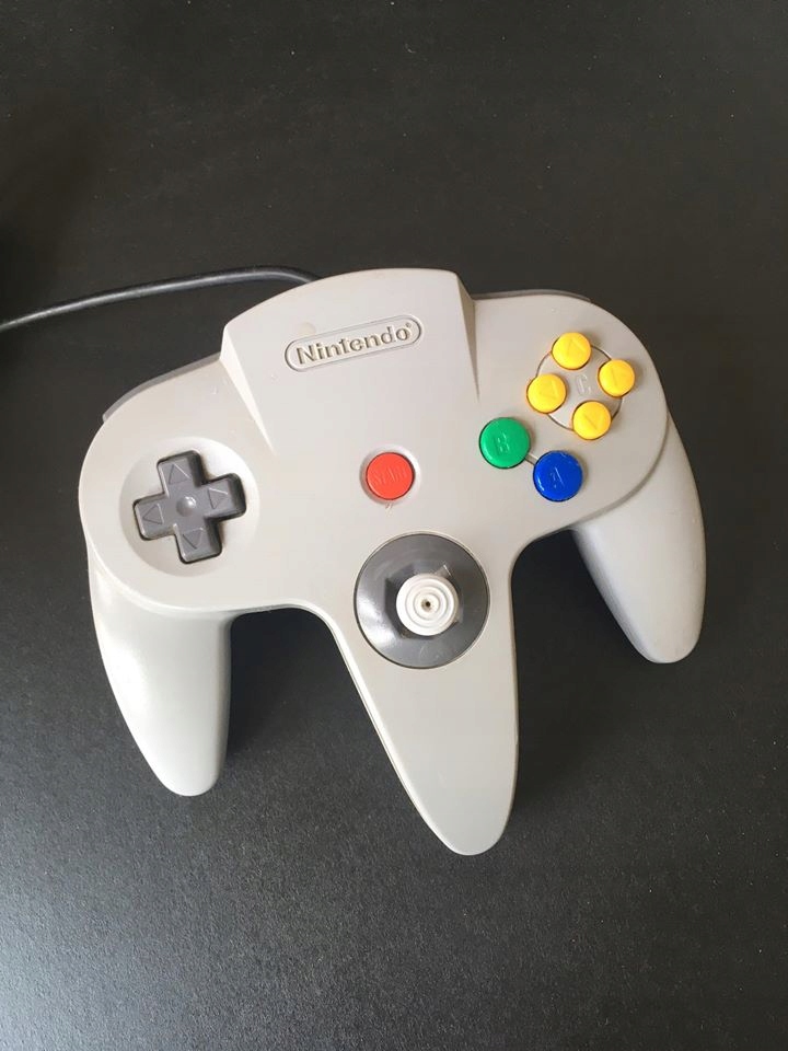 Pad do Nintendo 64 oryginał BDB