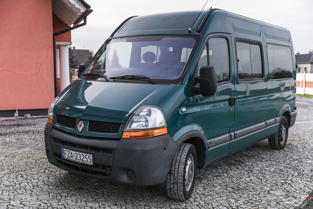 Renault Master ŚREDNI NAVI KLIMA 9 osobowy 