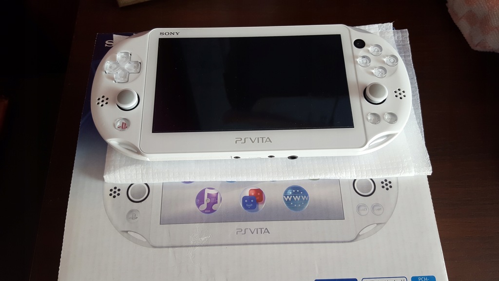 PS Vita Slim 128GB Henkaku 3.65 jak nowa z Japonii