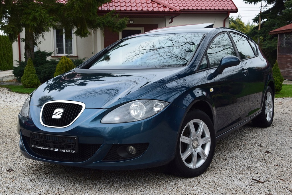 Купить SEAT LEON 1.9 TDi КЛИМАТ-КОНТРОЛЬ SUNROAD PDC: отзывы, фото, характеристики в интерне-магазине Aredi.ru