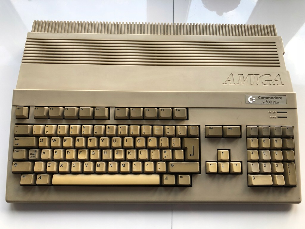 Amiga 500 Plus 8809201776 oficjalne archiwum Allegro