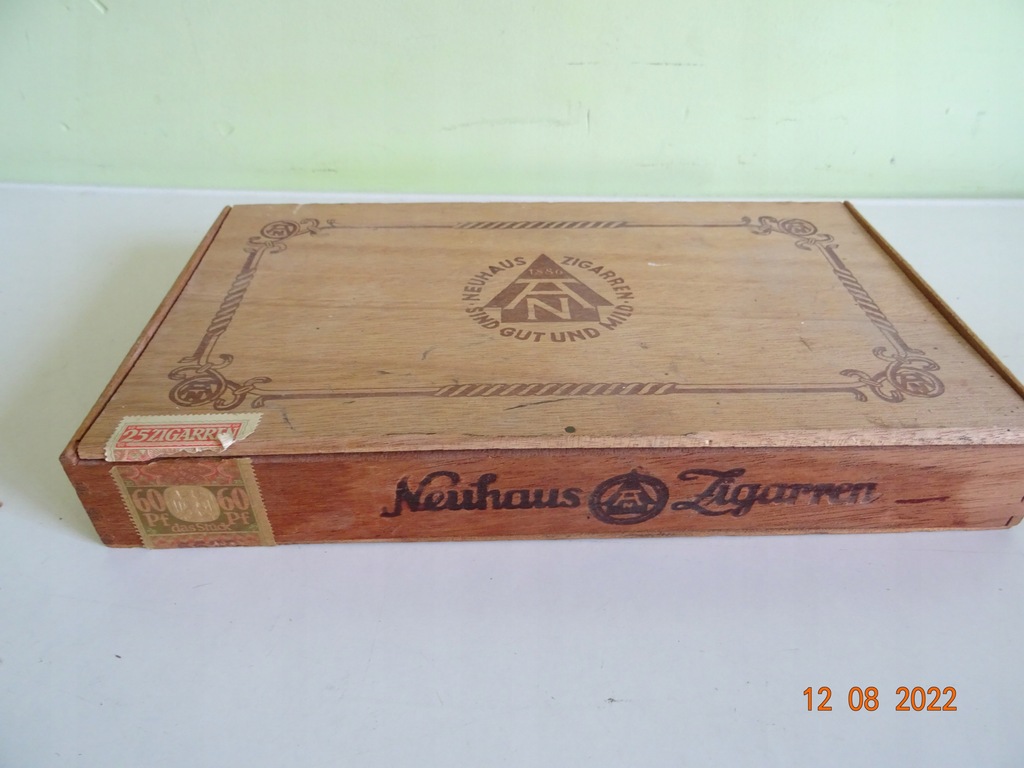 stare pudełko cygarach drewniane NEUHAUS ZIGARRN