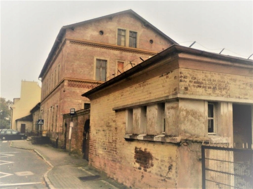 Komercyjne, Trzcianka, Trzcianka (gm.), 83 m²