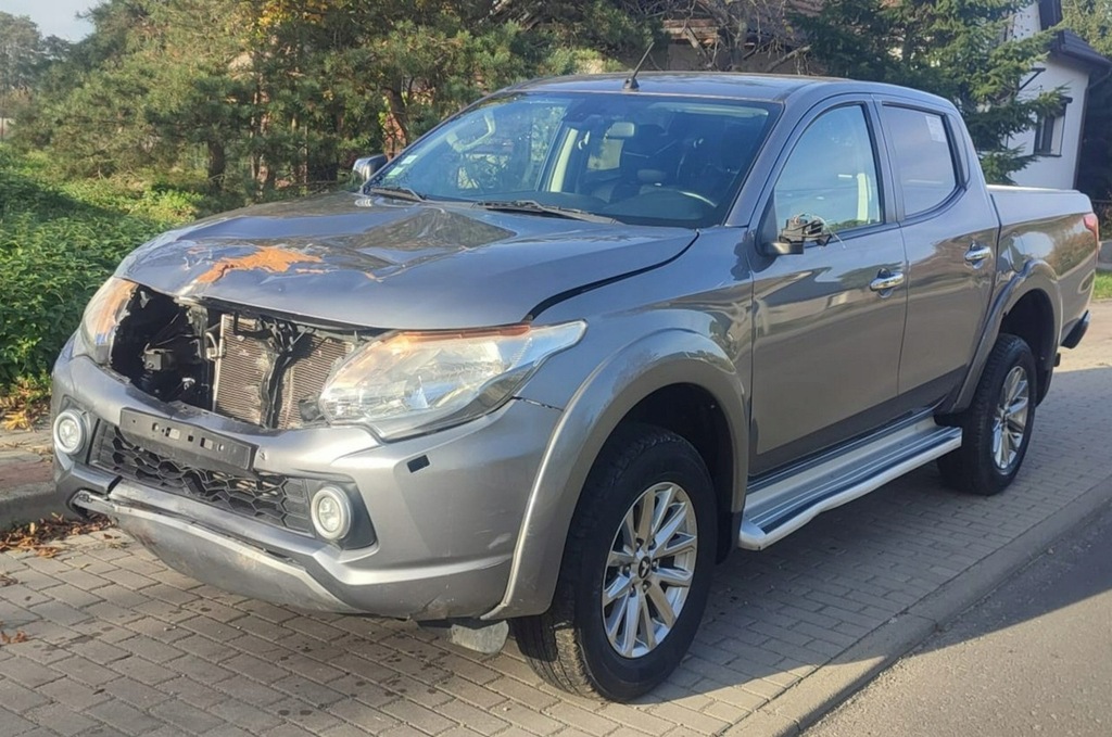 Mitsubishi L200 L 200 2017