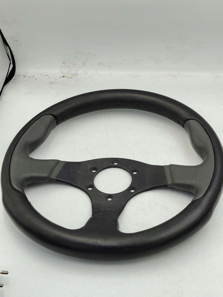 MOMO DRFTING φ 32 ? Kierownica MOMO Typ D32 320MM - 13848990922 - oficjalne archiwum