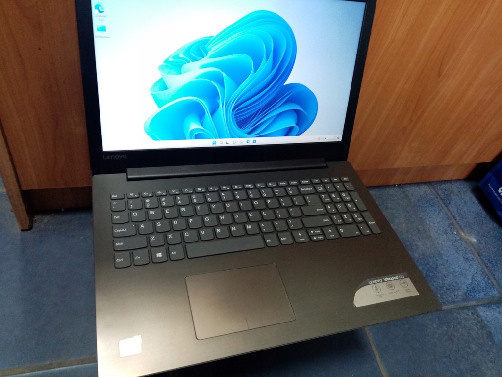 LENOVO 320 15,6 FULL HD AMD 8GB RAM 240 SSD WIN 11